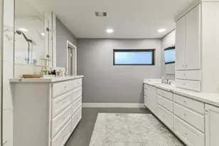 10015 Lynbrook Dr, Houston, TX 77042 - Photo 25