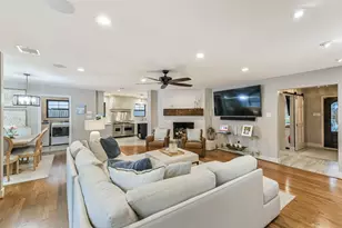 10015 Lynbrook Dr, Houston, TX 77042 - Photo 9