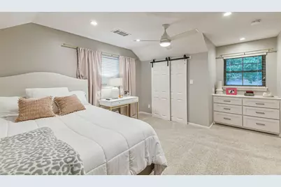 10015 Lynbrook Drive, Houston, TX 77042 - Photo 33