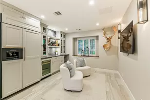 10015 Lynbrook Dr, Houston, TX 77042 - Photo 19
