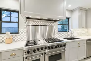 10015 Lynbrook Dr, Houston, TX 77042 - Photo 17