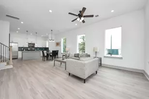 5305 Kindred Gdn Ln, Houston, TX 77091 - Photo 15
