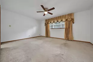 115 E Thornton Rd, Houston, TX 77022 - Photo 17