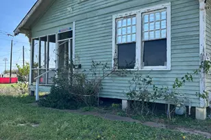 4311 Bernardo De Galvez Ave, Galveston, TX 77550 - Photo 1