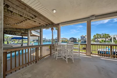 543 Sunset Circle, Galveston, TX 77554 - Photo 35
