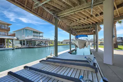 543 Sunset Circle, Galveston, TX 77554 - Photo 33