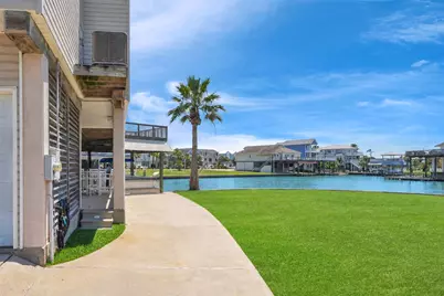 543 Sunset Circle, Galveston, TX 77554 - Photo 31