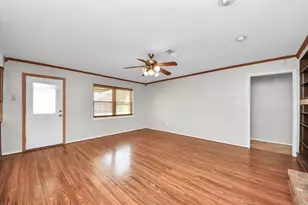 1110 E Brown Ln, Deer Park, TX 77536 - Photo 9