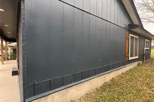 1034 E 3rd St, Bellville, TX 77418 - Photo 7