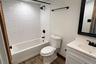 1034 E 3rd St, Bellville, TX 77418 - Photo 25