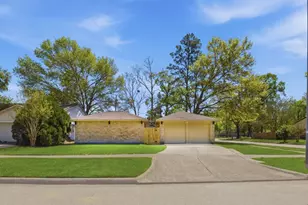 6102 Knotty Post Ln, Spring, TX 77373 - Photo 3