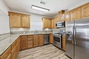 6309 32nd St, Groves, TX 77619 - Photo 9