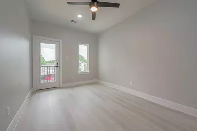 7108 Saint Augustine Street, Houston, TX 77021 - Photo 11