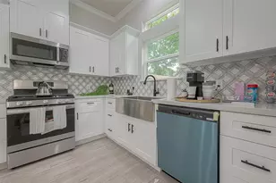 7108 St Augustine St, Houston, TX 77021 - Photo 5