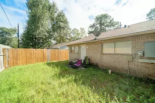 1725 & 1727 Hazelwood St, Conroe, TX 77301 - Photo 33