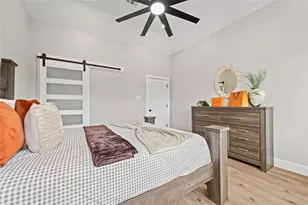 5947 Collingsworth St, Houston, TX 77026 - Photo 13