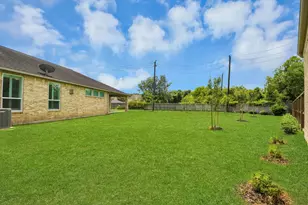 13202 James Terrace Ln, Houston, TX 77059 - Photo 35