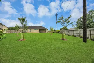 13202 James Terrace Ln, Houston, TX 77059 - Photo 35