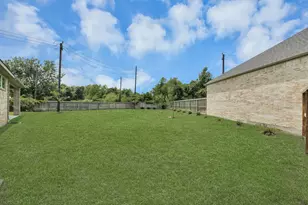13202 James Terrace Ln, Houston, TX 77059 - Photo 33