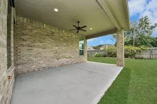 13202 James Terrace Ln, Houston, TX 77059 - Photo 37