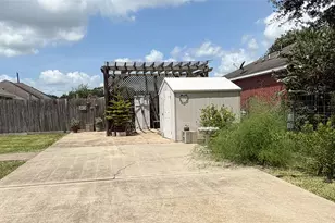 396 Newcom Ln, Sealy, TX 77474 - Photo 25