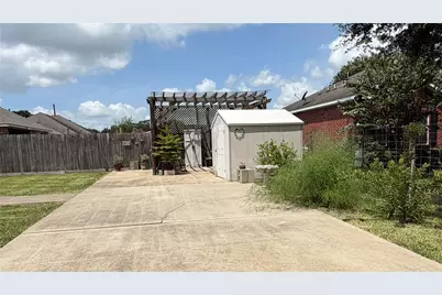 396 Newcom Lane, Sealy, TX 77474 - Photo 21