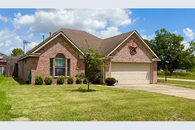 396 Newcom Lane, Sealy, TX 77474 - Photo 1
