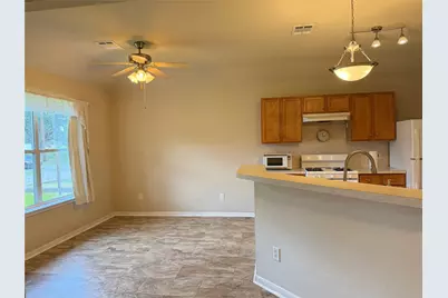 396 Newcom Lane, Sealy, TX 77474 - Photo 9