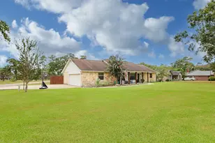 1207 Gail Dr, Pinehurst, TX 77362 - Photo 5