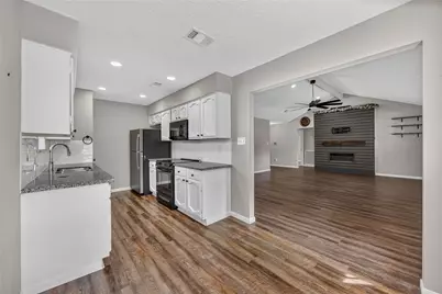 5427 Timpani Drive, Friendswood, TX 77546 - Photo 7