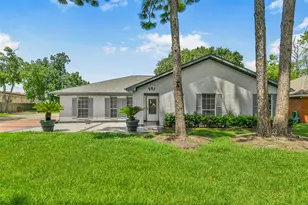 201 Amber Ln, League City, TX 77573 - Photo 1