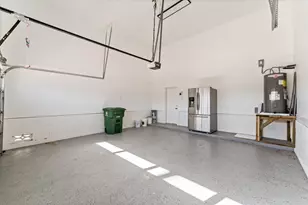 725 E 37th St, Houston, TX 77022 - Photo 35