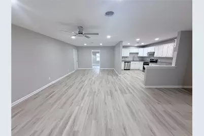 2810 Patricia Street, La Marque, TX 77568 - Photo 5
