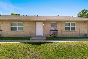 4401 Denmark St, Houston, TX 77016 - Photo 9