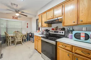 119 Basswood St, Lake Jackson, TX 77566 - Photo 13