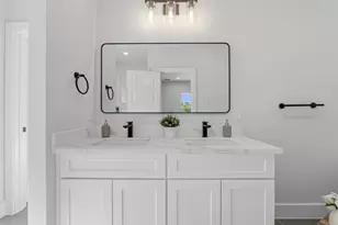 892 Paul Quinn St, Houston, TX 77091 - Photo 11