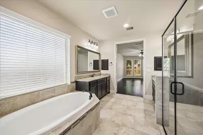 6703 Fairwood Creek Lane, Sugar Land, TX 77479 - Photo 25