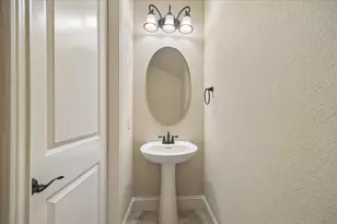 6703 Fairwood Creek Ln, Sugar Land, TX 77479 - Photo 17