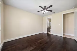 6703 Fairwood Creek Ln, Sugar Land, TX 77479 - Photo 19