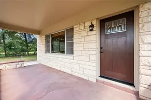 940 Hardeman St, Sealy, TX 77474 - Photo 5