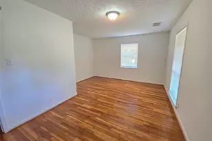 8610 Greiner Dr, Houston, TX 77080 - Photo 3