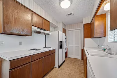 8218 Hazen Street, Houston, TX 77036 - Photo 17