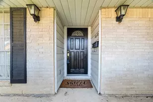 8218 Hazen St, Houston, TX 77036 - Photo 5