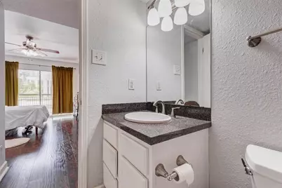 4515 Briar Hollow Place #215, Houston, TX 77027 - Photo 13