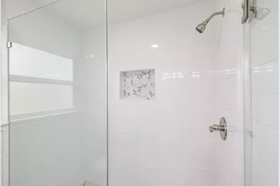 4314 Woodmont Drive, Houston, TX 77045 - Photo 15