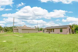 18396 Hwy 105, Cleveland, TX 77328 - Photo 5