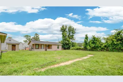 18396 Highway 105, Cleveland, TX 77328 - Photo 13