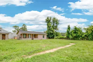 18396 Hwy 105, Cleveland, TX 77328 - Photo 13