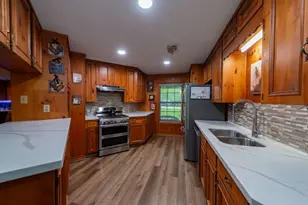 330 N 4th St, Beasley, TX 77417 - Photo 25