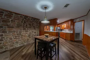 330 N 4th St, Beasley, TX 77417 - Photo 23